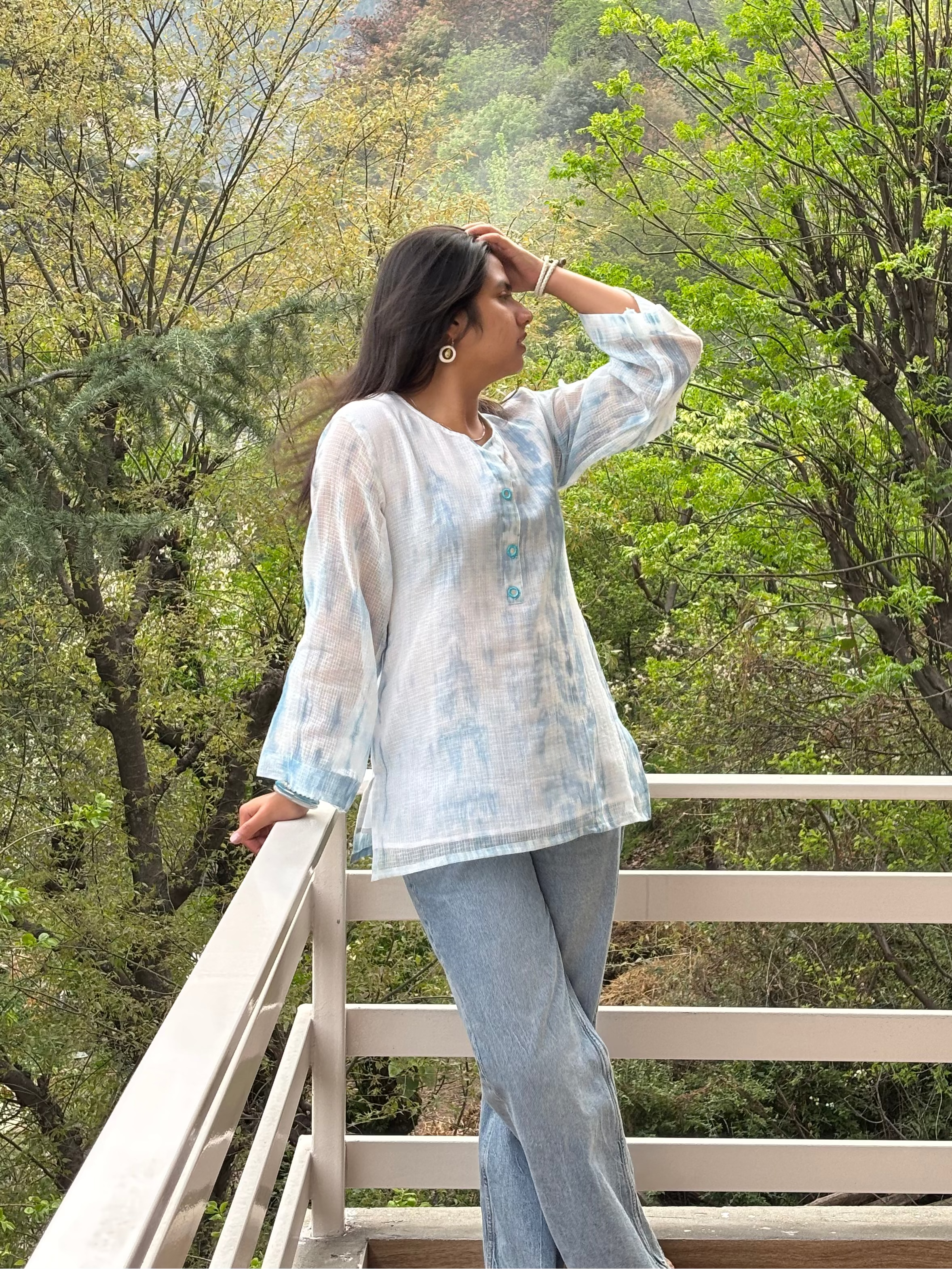 Dhoop Chaaon — White & Sky Blue